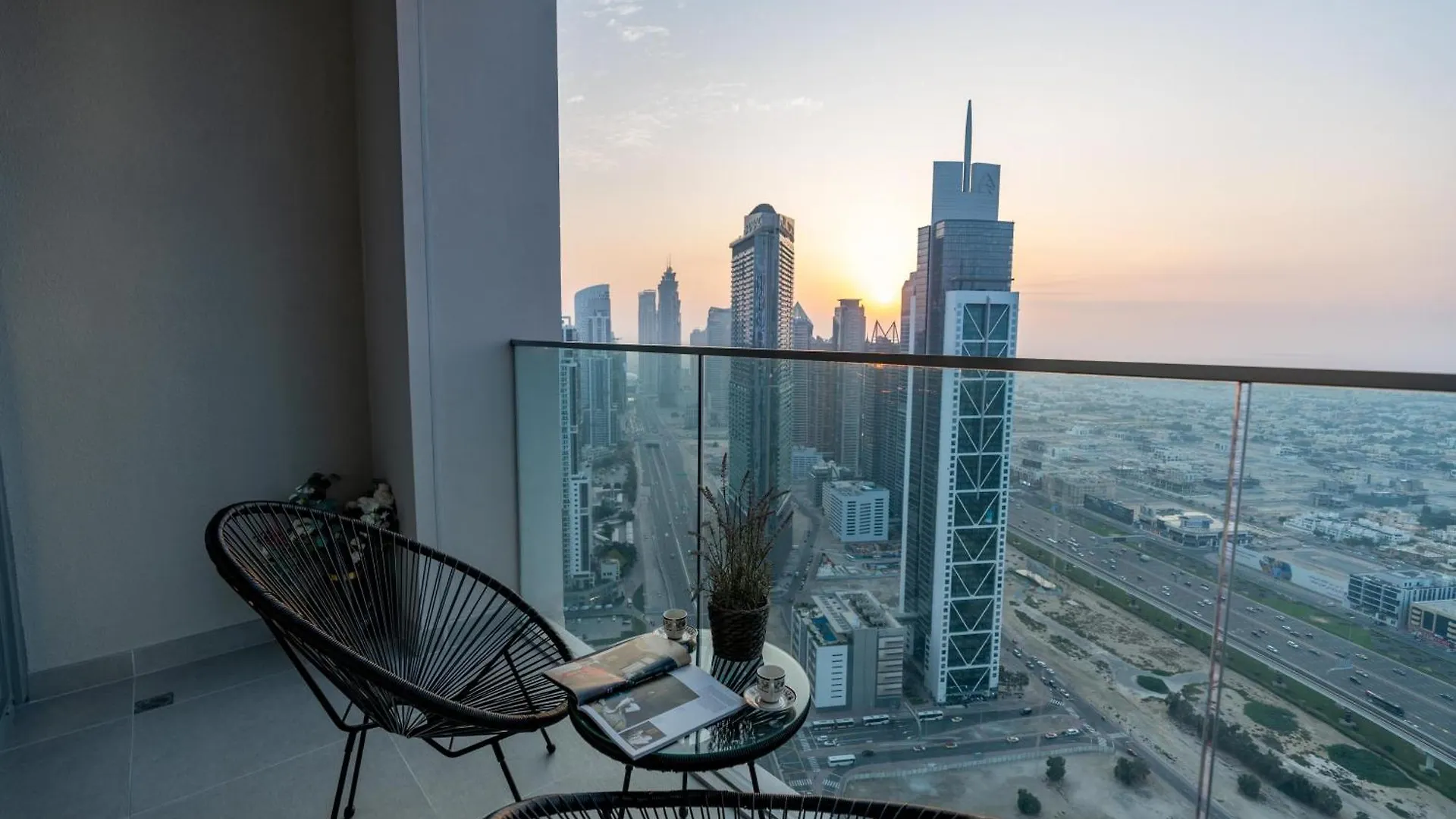 Ultimate Stay / 2 Bedrooms / Sea Views / Downtown Дубай ОАЭ